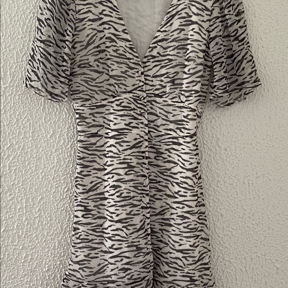 Abercrombie & Fitch Gray Zebra Strip Button Front… - image 1